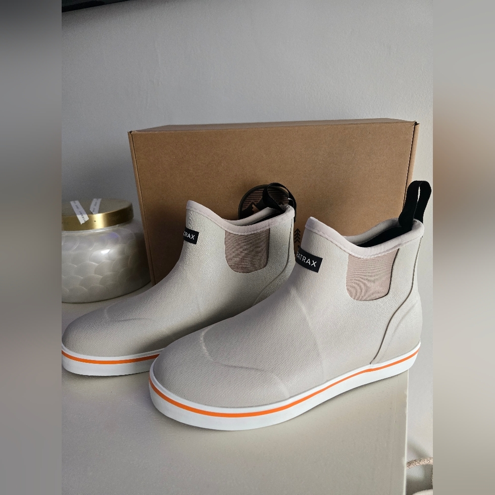 NWT TerraTrax Men's Waterproof Deck Boots